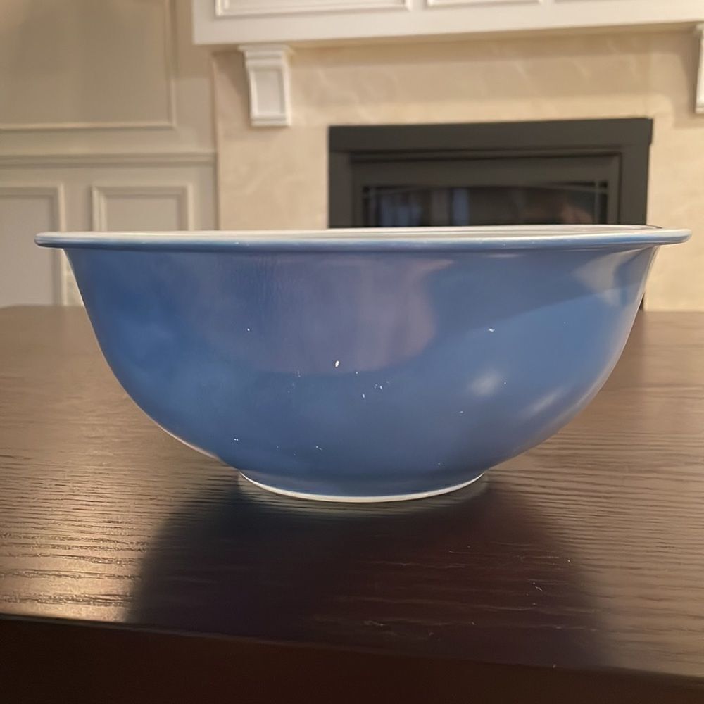 Vintage Pyrex blue clear bottom mixing bowl #325 2.5L Vintage kitchenware - Picture 2 of 5